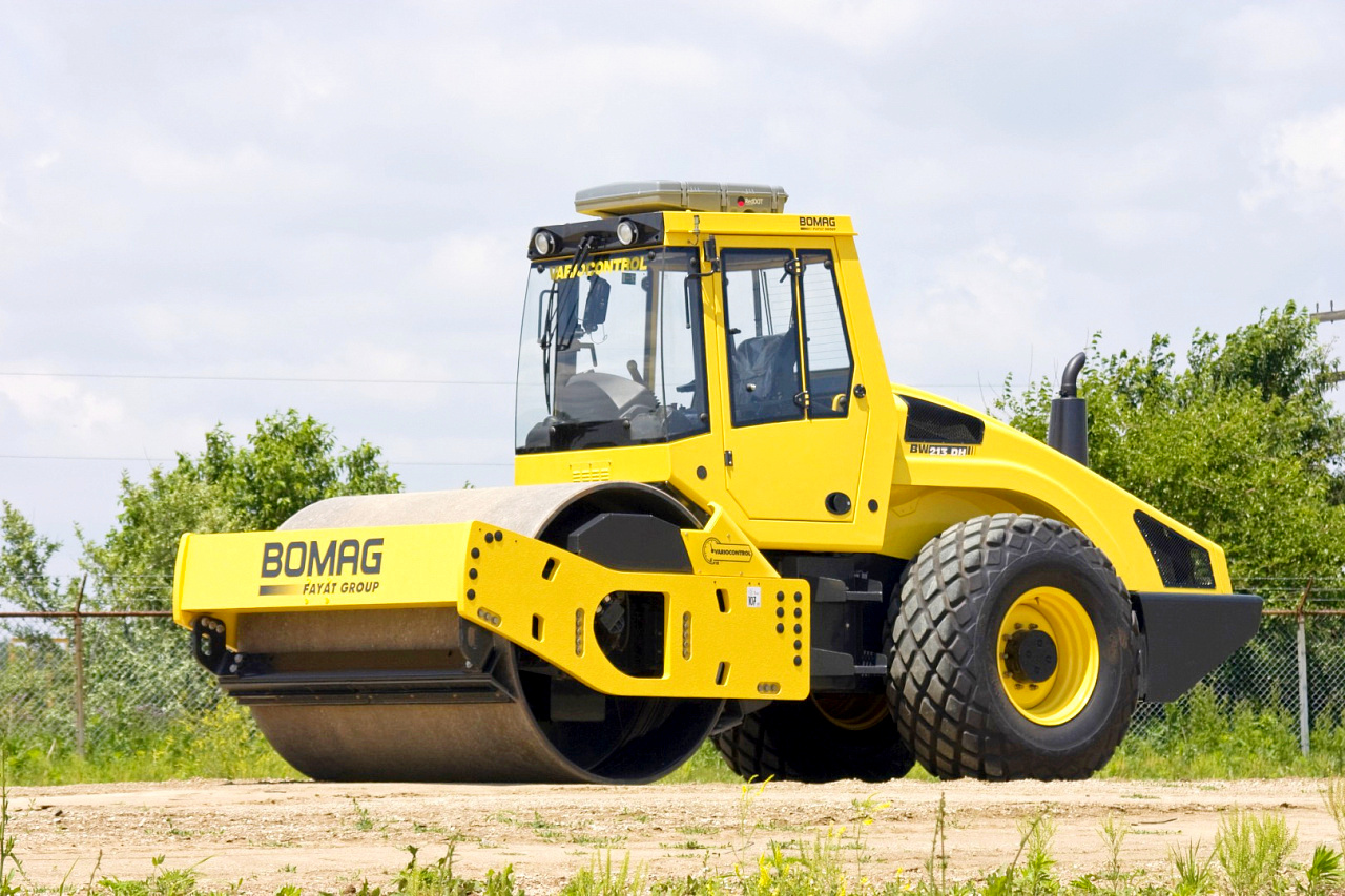 BOMAG BW 213 DH-4