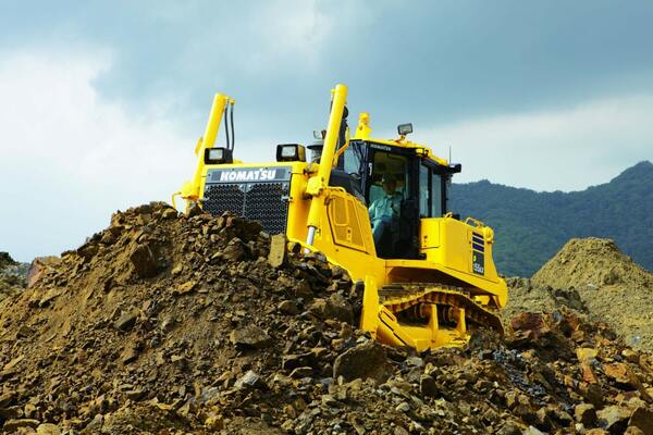 Komatsu D155AX-6