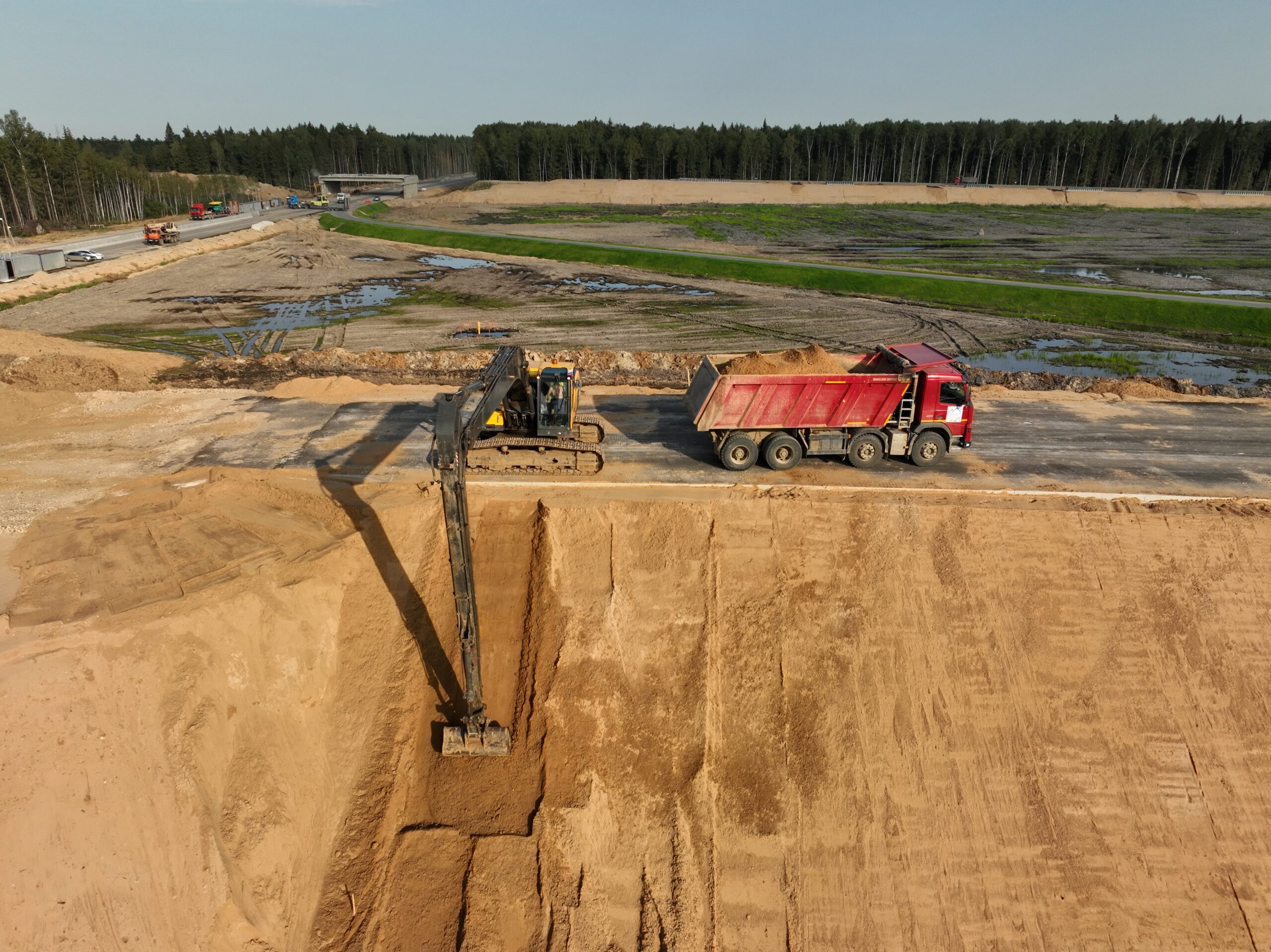 HYUNDAI R210LC-9S (17м)
