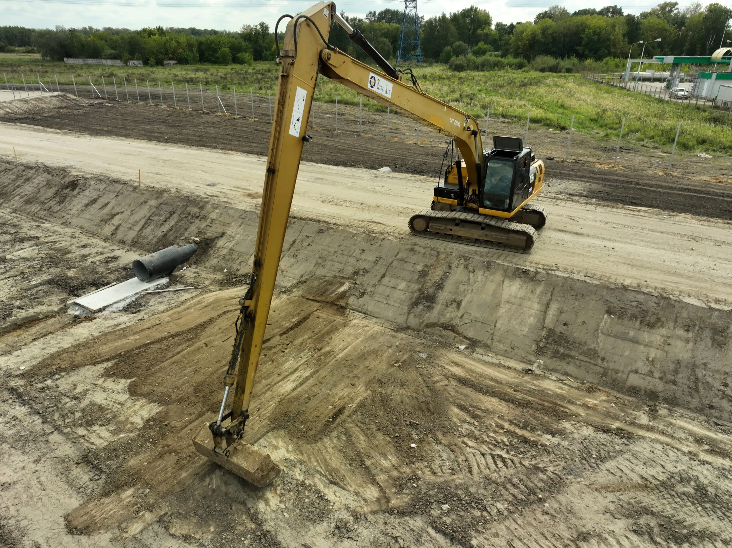 CAT 320D2GC (16м)