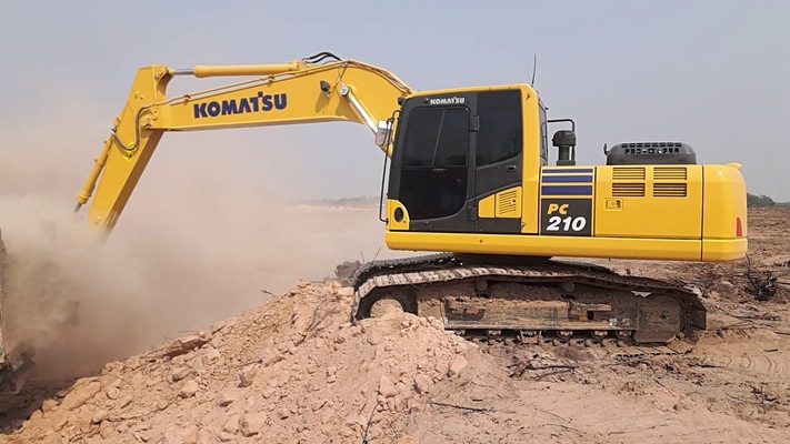 Komatsu PC210-10MO