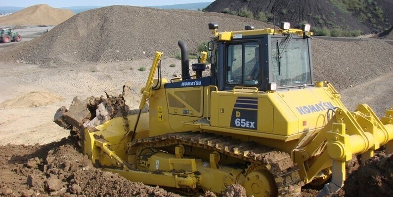 Komatsu D65EX-16