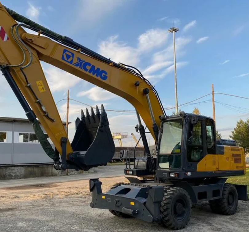 XCMG XE210WD (16м)